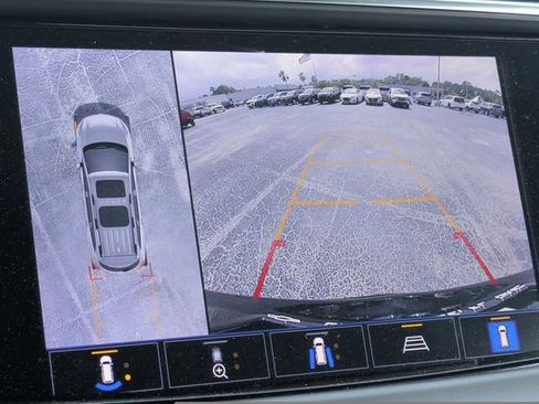 Used 2023 Buick Enclave Avenir w/ Avenir Technology Package image 20