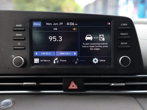 Used 2021 Hyundai Elantra SEL FWD image 36