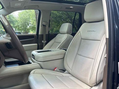 Used 2023 GMC Yukon Denali AWD/4WD image 10