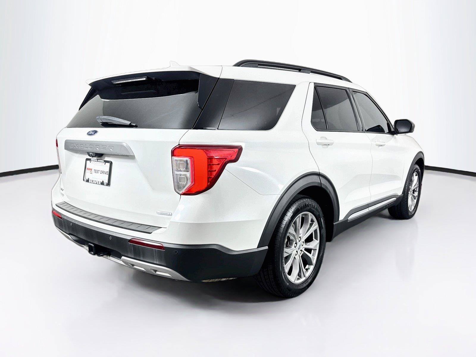 Used 2020 Ford Explorer XLT w/ Equipment Group 202A RWD image 2