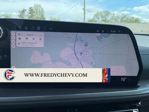 Used 2025 Chevrolet Traverse LT FWD image 19