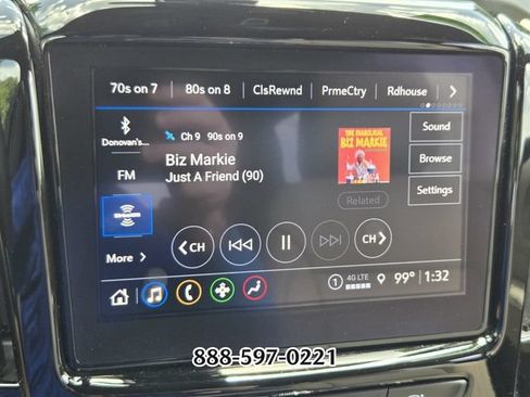 Used 2023 Chevrolet Traverse LT FWD image 22