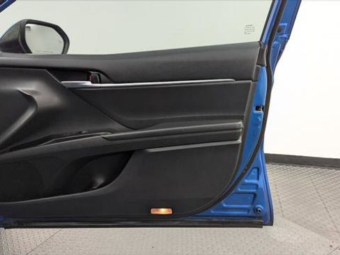 Used 2019 Toyota Camry LE image 19