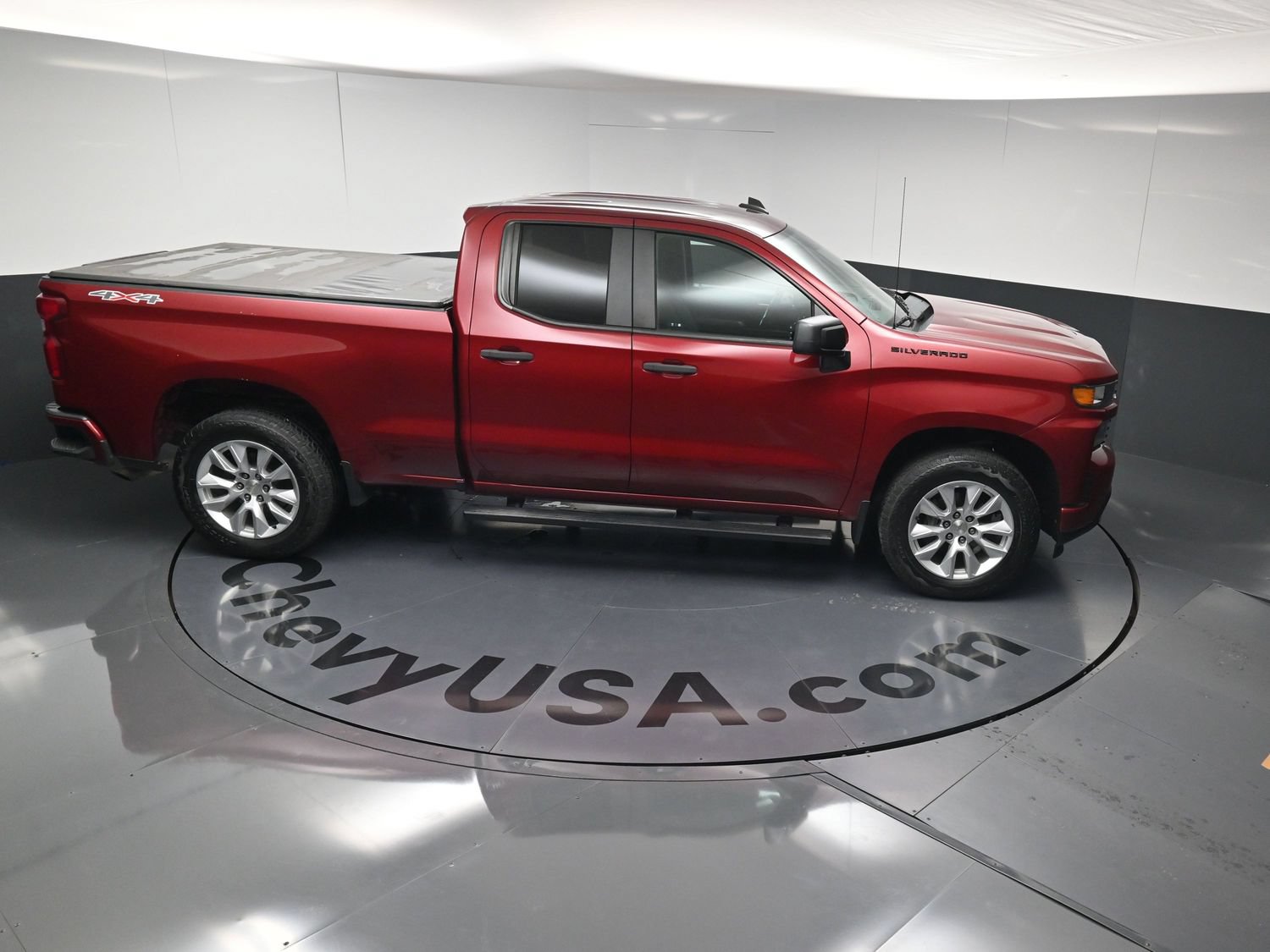 Used 2020 Chevrolet Silverado 1500 Custom w/ Custom Value Package AWD/4WD image 32