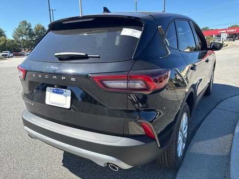 New 2026 Ford Escape Active image 8