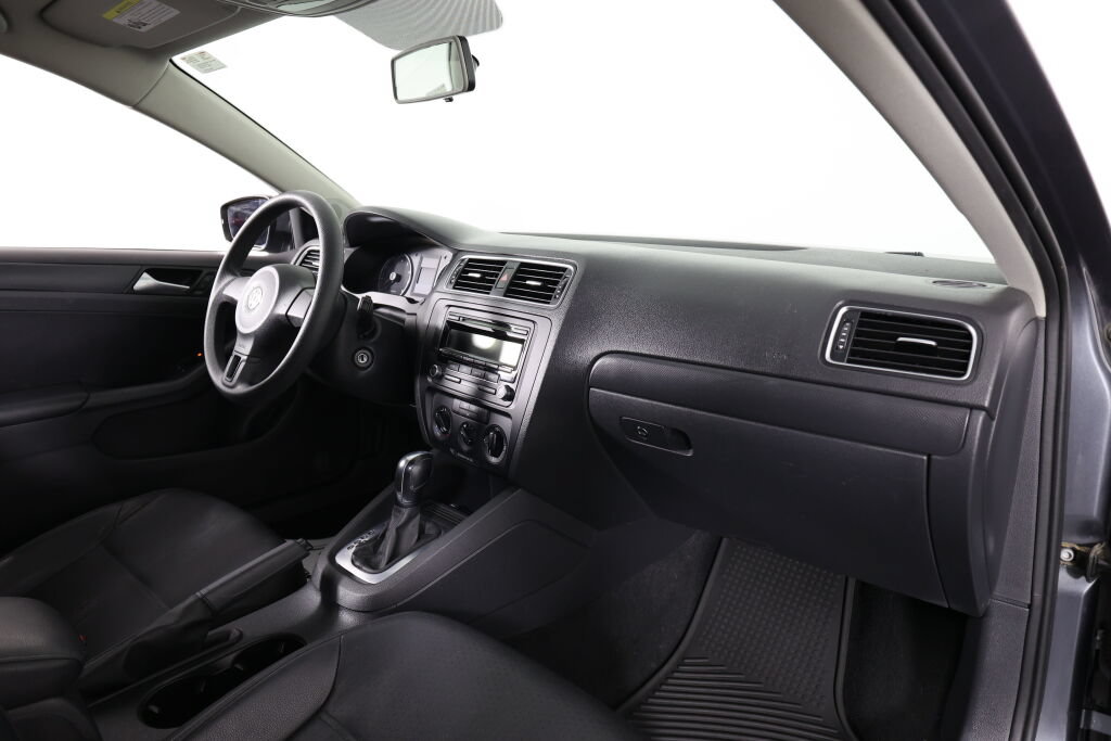 Used 2014 Volkswagen Jetta SE FWD image 23