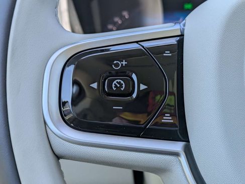 New 2026 Volvo XC60 B5 Ultra w/ Protection Package Premier AWD/4WD image 35