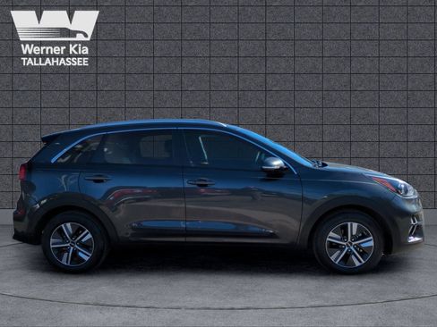Certified 2022 Kia Niro EX image 4