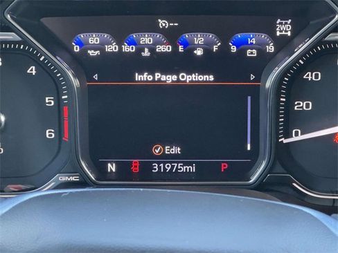 Used 2021 GMC Yukon SLT w/ SLT Premium Package image 28