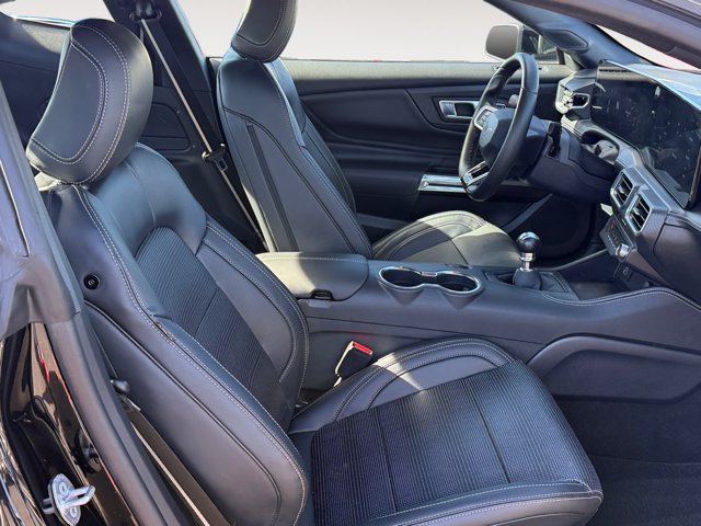 Used 2025 Ford Mustang GT Premium RWD image 17