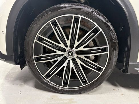 Used 2023 Mercedes-Benz EQE 350+ 4MATIC SUV w/ AMG Line Exterior Package image 40