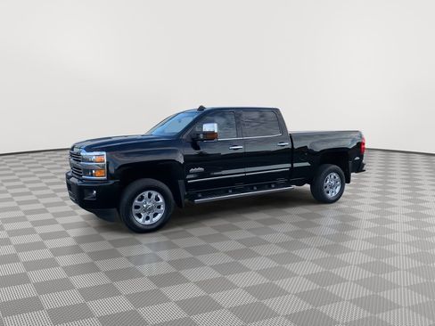 Used 2015 Chevrolet Silverado 3500 High Country image 3