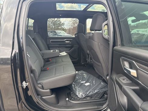 New 2026 RAM 1500 4x4 Crew Cab image 27