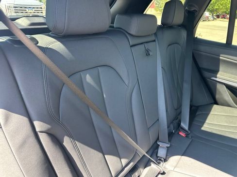 Used 2021 BMW X5 xDrive40i w/ Premium Package AWD/4WD image 28