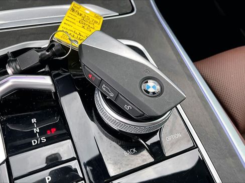 Used 2024 BMW X5 xDrive40i w/ Premium Package AWD/4WD image 15