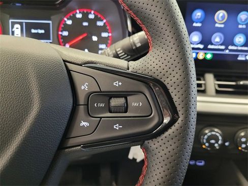 New 2026 Chevrolet Trax RS w/ Sunroof Package image 23