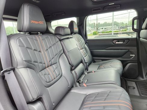 Used 2025 Nissan Armada PRO-4X w/ Pro-4X Premium Package AWD/4WD image 16