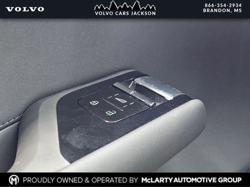 New 2025 Volvo EX90 Ultra image 16