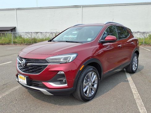 Used 2023 Buick Encore GX Essence w/ Experience Buick Package AWD/4WD image 3