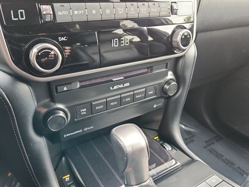 Used 2023 Lexus GX 460 Premium w/ Premium Package AWD/4WD image 12