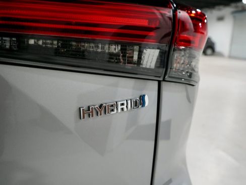 Used 2023 Toyota Highlander XLE image 38