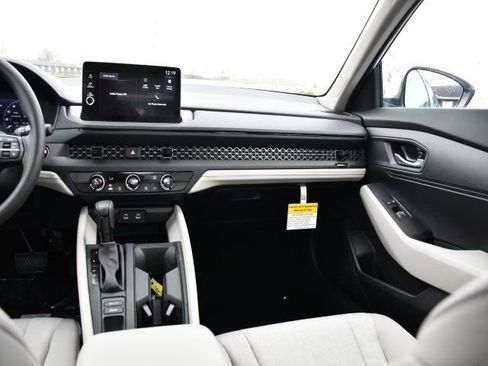 New 2026 Honda Accord LX image 18