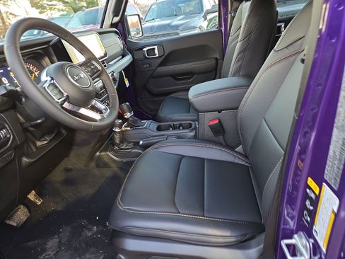 New 2026 Jeep Wrangler Sahara image 7