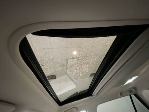 Used 2018 Subaru Outback 3.6R Limited image 22