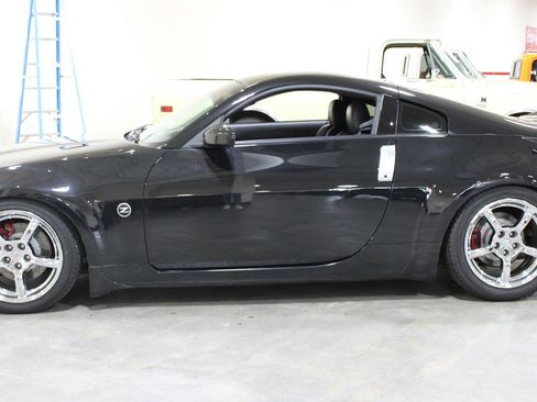 Used 2007 Nissan 350Z Touring w/ Cargo Convenience Pkg RWD image 23