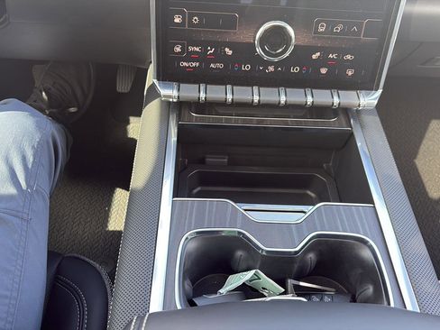 Used 2024 GMC Sierra EV Denali image 27