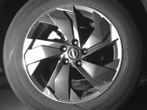 Used 2025 Nissan Rogue SV image 15