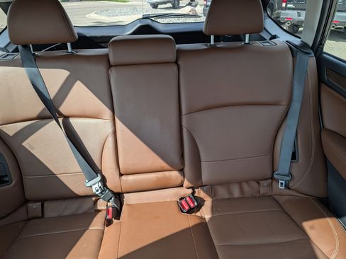 Used 2018 Subaru Outback 2.5i Touring AWD/4WD image 13