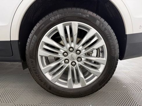 Used 2017 Cadillac XT5 Premium Luxury w/ Driver Assist Package AWD/4WD image 12