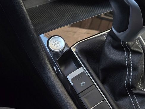 Used 2024 Volkswagen Taos S image 18