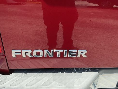 Used 2016 Nissan Frontier SV RWD image 41