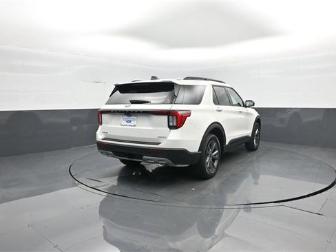 New 2026 Ford Explorer Active w/ Active Comfort Package image 7