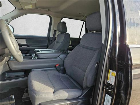 Used 2025 Ford Expedition Active image 16