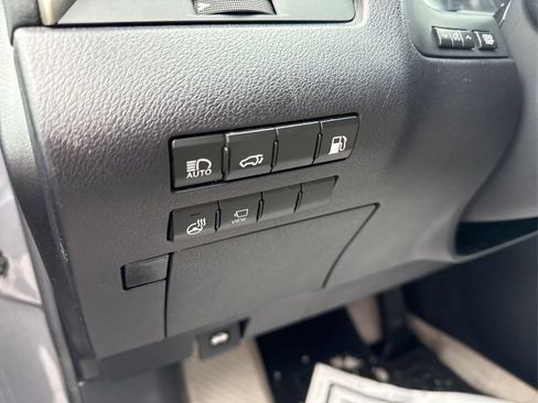 Used 2019 Lexus RX 450h AWD image 37