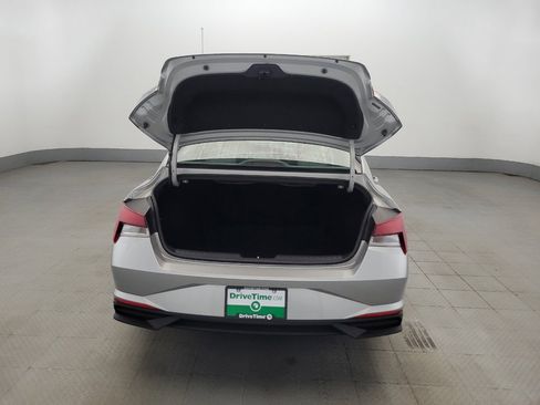 Used 2022 Hyundai Elantra SEL FWD image 29