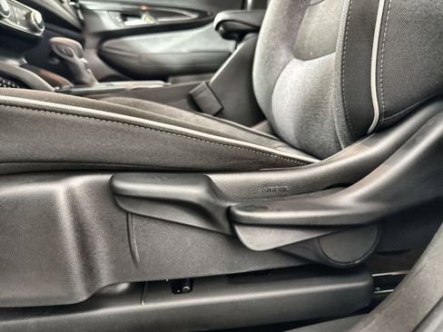 Used 2024 Chevrolet TrailBlazer LT image 14