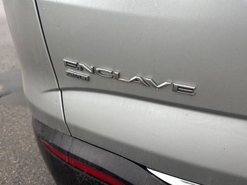 Used 2021 Buick Enclave Essence image 5