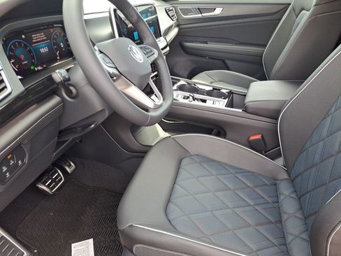 New 2026 Volkswagen Atlas Cross Sport SEL Premium R-Line image 19