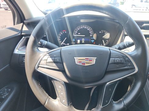 Used 2019 Cadillac XT5 Premium Luxury AWD/4WD image 23