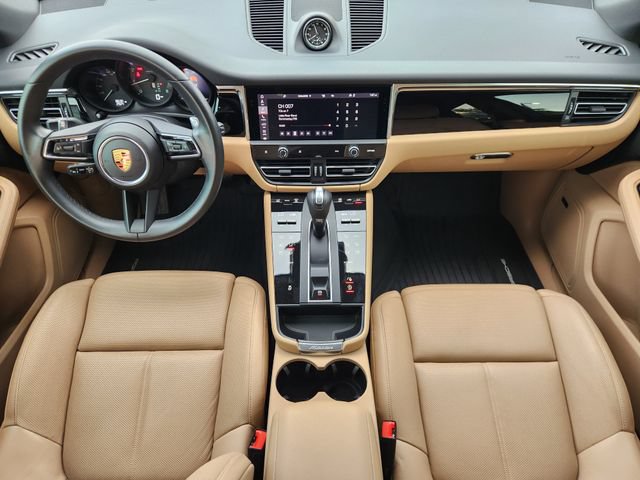 Used 2025 Porsche Macan AWD/4WD image 26