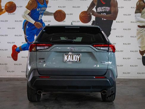 Used 2021 Toyota RAV4 XLE Premium AWD/4WD image 23