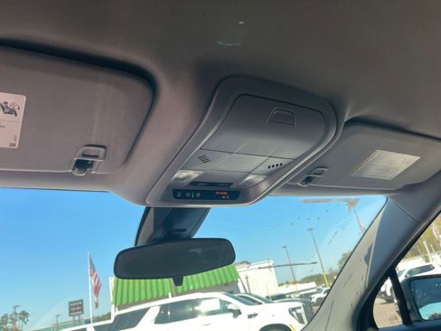 Used 2023 Chevrolet Blazer LT image 19