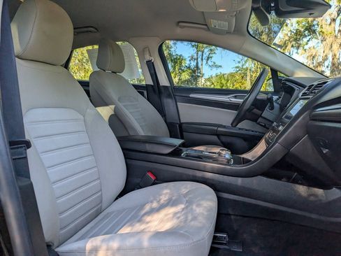 Used 2020 Ford Fusion S image 17