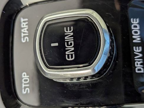Used 2017 Volvo XC90 T6 Momentum w/ Vision Package AWD/4WD image 83