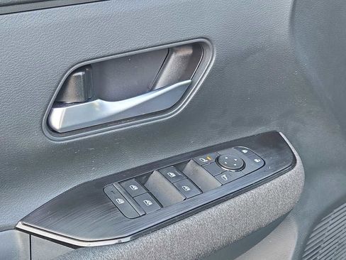 Used 2025 Nissan Kicks SV image 22