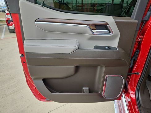 Certified 2024 GMC Sierra 1500 SLT image 15